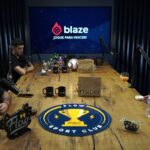 Publicidade do Flow Podcast a empresa Blaze