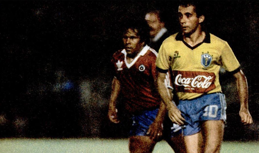 Coca-Cola chegou a estampanhar na camisa da própria seleção brasileira